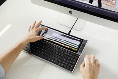 fiicihp多功能键盘是一个外部键盘与ZenBook Duo的第二个屏幕。(图片来源:FICIHP)