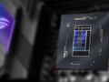 英特尔酷睿i9-12900K是一款16核24线程的混合芯片。(图片来源:Intel/Asus (Z590-E board) -编辑)