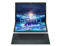 华硕Zenbook 17 Fold OLED是世界上第二款采用柔性OLED显示屏的笔记本电脑。(图片来源:华硕)