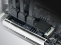SilverStone ECS07采用M.2 2280插槽，并将其分成5个SATA 3.0端口。(图片来源:银石赛道)